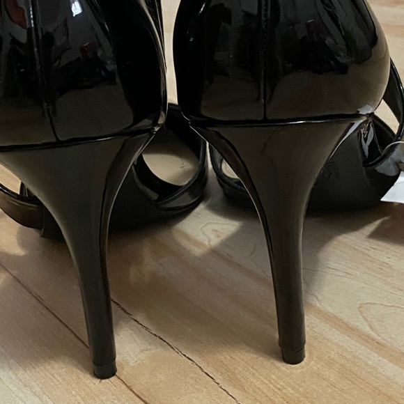 Black pump - Picture 3 of 5